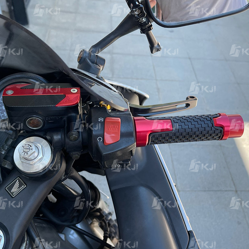 ヤマハ XMAX/NMAX/NVX/AEROX 300/25 - Nmax Tech Max Accessories のレビューと価格